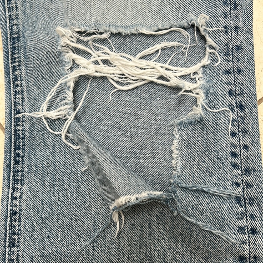 Distressed Blue Jeans - Picture 3 of 8